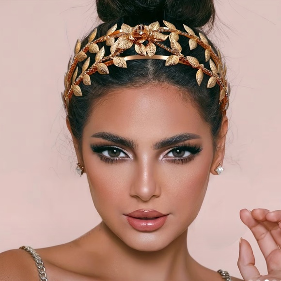 Gold Floral Rhinestone Headband - Picture 2 of 5